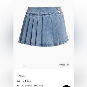 Alice and Olivia brand new Noah denim pleated mini skirt